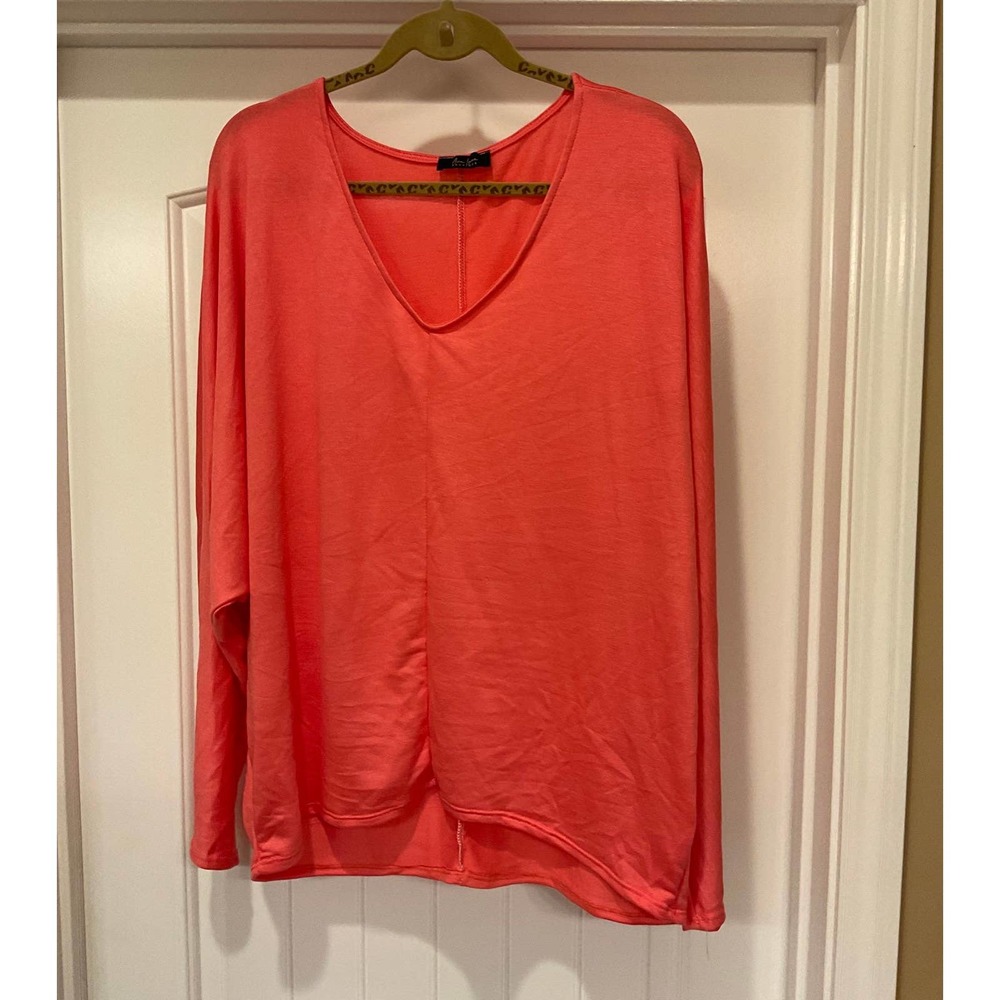 Boutique exclusive 3/4 sleeve Coral Light weight V-neck 3X